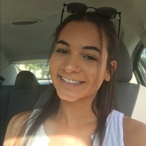 Meet your Posher, Victoria